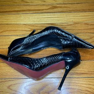 Pointed Toe Heels| Burgundy Bottoms